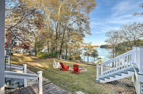 Photo 24 - Lake Hartwell Home w/ Private Dock & Hot Tub