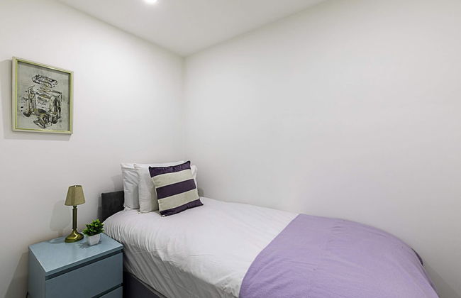 Spacious and Beautiful Apartment In Hanwell - Foto 1