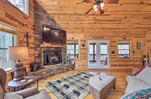 Foto 14 - Cozy Blue Ridge Cabin w/ Sauna & Trail Access