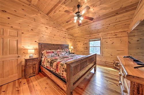 Foto 5 - Cozy Blue Ridge Cabin w/ Sauna & Trail Access