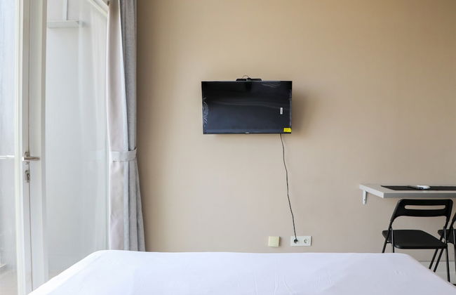 Strategic And Warm Studio At Ciputra International Apartment - Photo 3