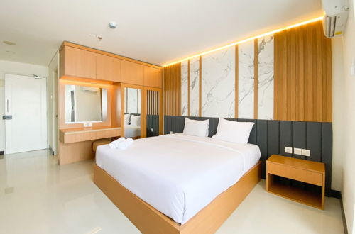 Foto 7 - Cozy Living Studio (No Kitchen) At Sentraland Semarang Apartment