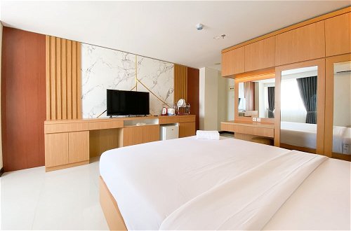 Foto 4 - Cozy Living Studio (No Kitchen) At Sentraland Semarang Apartment