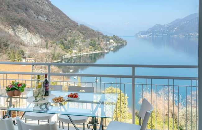 Charming 4-bed Apartment -lake Views & Balconies - Foto 24