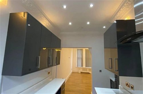 Photo 4 - Immaculate 1-bed Lux Apartment in Wolverhampton
