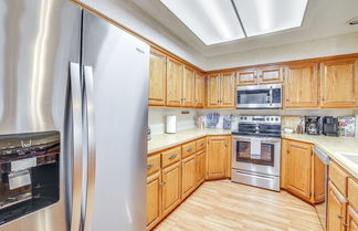 Photo 1 - Charming Bella Vista Townhome Near Lake Windsor