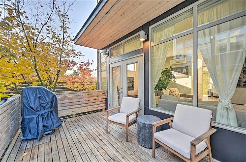 Photo 15 - Sleek Seattle Home w/ Rooftop Patio & Views