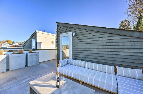 Photo 19 - Sleek Seattle Home w/ Rooftop Patio & Views