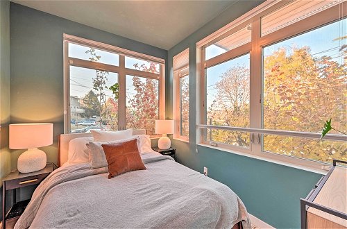 Photo 26 - Sleek Seattle Home w/ Rooftop Patio & Views