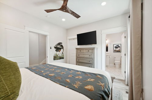 Photo 12 - Grand Retreat II: 4br, 5ba, Sleeps 15. Private Pool. Your Perfect Escape