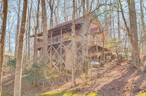 Foto 7 - Quaint Dahlonega Cabin w/ Cavenders Creek Access