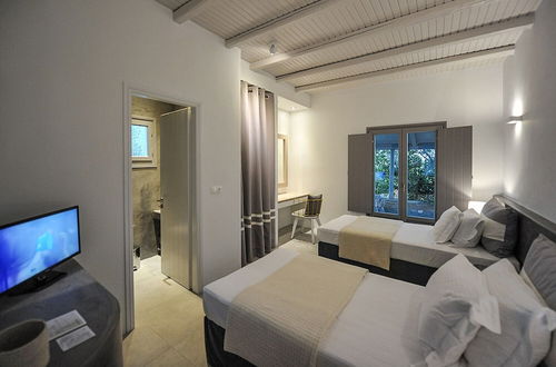 Photo 2 - Villa Gustosa Luxury Villa on Faragas Beach