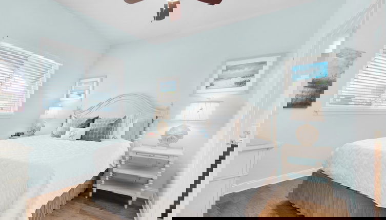 Photo 1 - Alerio C202