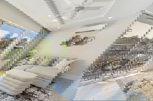 Foto 13 - Coral Beach by Blue Sky Luxury