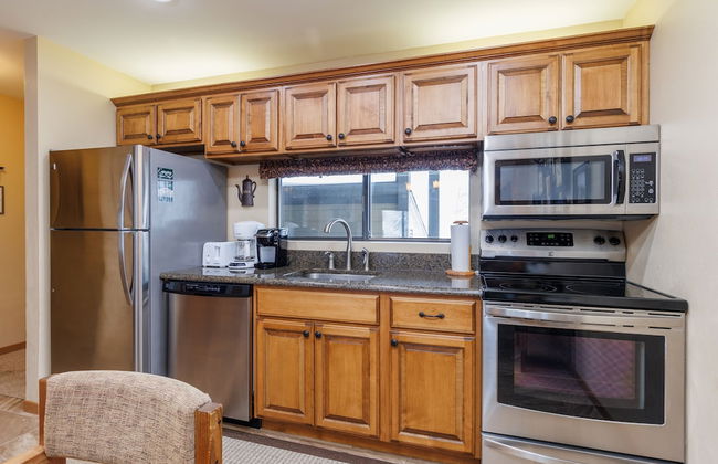 Seven Springs Stoneridge 3 BR Condo, Private Deck by RedAwning - Photo 8