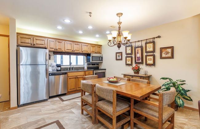 Seven Springs Stoneridge 3 BR Condo, Private Deck by RedAwning - Photo 7