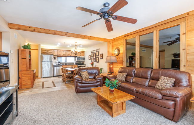 Seven Springs Stoneridge 3 BR Condo, Private Deck by RedAwning - Photo 9