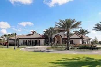 Foto 58 - Luxury 6 Bedroom 4.Bath Home With Spa 6 Villa by RedAwning