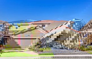 Foto 1 - Luxury 6 Bedroom 4.Bath Home With Spa 6 Villa by RedAwning