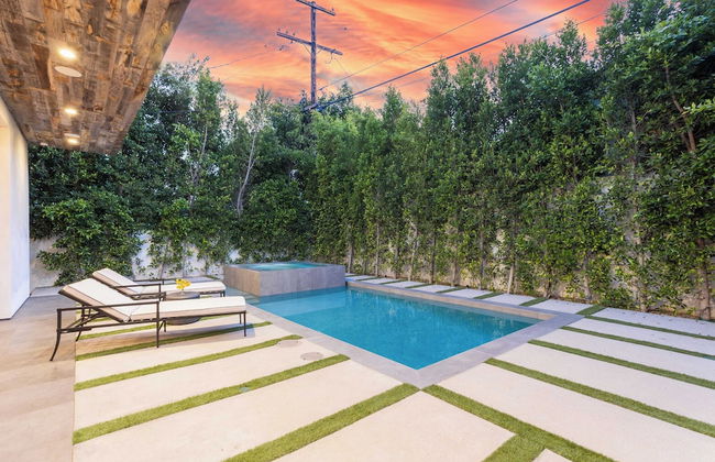 Luxe Weho Villa, Walk to Melrose Ave, Pool + Hot Tub North Vista by Avantstay - Foto 51