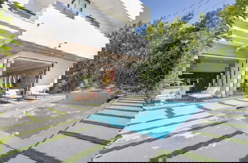 Foto 50 - Luxe Weho Villa, Walk to Melrose Ave, Pool + Hot Tub North Vista by Avantstay