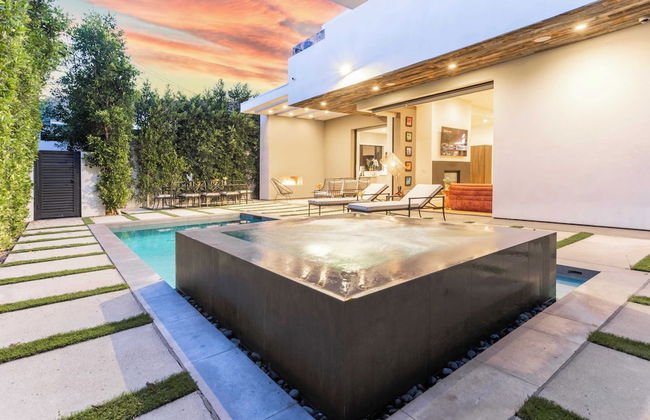 Luxe Weho Villa, Walk to Melrose Ave, Pool + Hot Tub North Vista by Avantstay - Foto 1