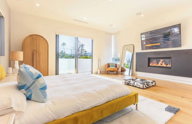 Luxe Weho Villa, Walk to Melrose Ave, Pool + Hot Tub North Vista by Avantstay - Foto 28