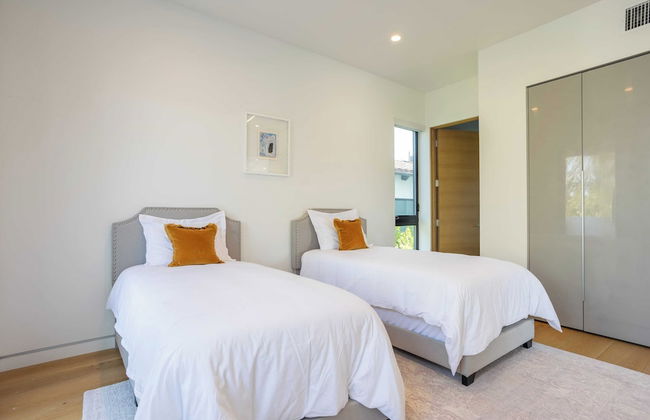 Luxe Weho Villa, Walk to Melrose Ave, Pool + Hot Tub North Vista by Avantstay - Foto 40