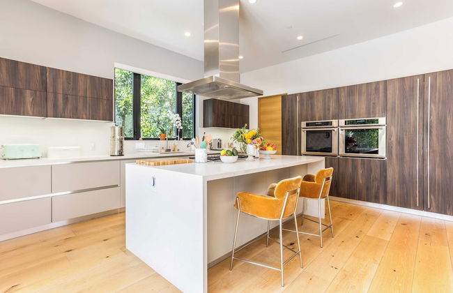 Luxe Weho Villa, Walk to Melrose Ave, Pool + Hot Tub North Vista by Avantstay - Foto 16