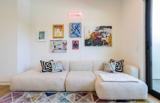Luxe Weho Villa, Walk to Melrose Ave, Pool + Hot Tub North Vista by Avantstay - Foto 25