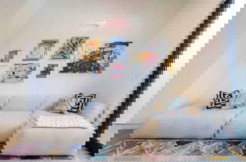 Foto 25 - Luxe Weho Villa, Walk to Melrose Ave, Pool + Hot Tub North Vista by Avantstay
