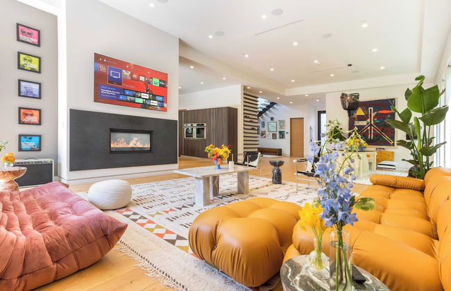 Luxe Weho Villa, Walk to Melrose Ave, Pool + Hot Tub North Vista by Avantstay - Foto 9