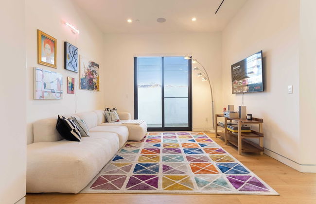 Luxe Weho Villa, Walk to Melrose Ave, Pool + Hot Tub North Vista by Avantstay - Foto 24