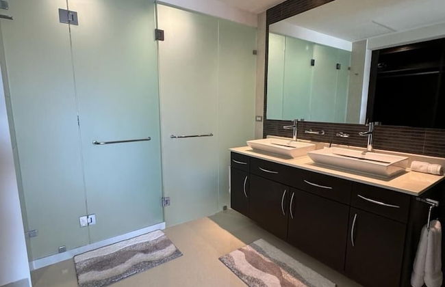 Ov324n 2 Bedroom Condo by RedAwning - Photo 9