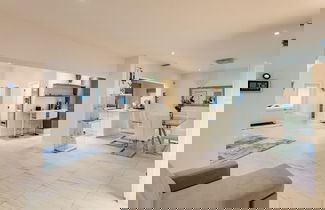Foto 1 - Stylish Aventura Home With Pool on Intercostal
