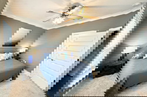 Foto 9 - Sugar Beach Retreat 4 Bedroom Home by RedAwning