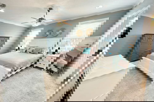 Foto 5 - Sugar Beach Retreat 4 Bedroom Home by RedAwning