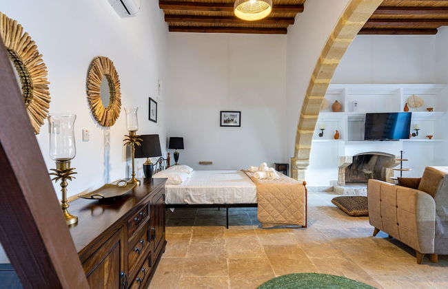 Stone Court Boutique Studios - Photo 8