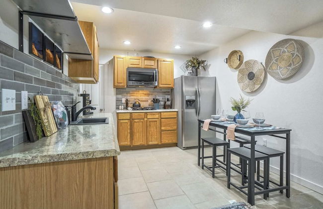 1BD Suitewalking Distance From Red Rocks - Photo 6