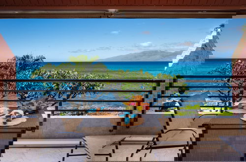 Foto 1 - Kuleana 409 Oceanfront 1 bedroom 1 bath condo 1 Condo by RedAwning