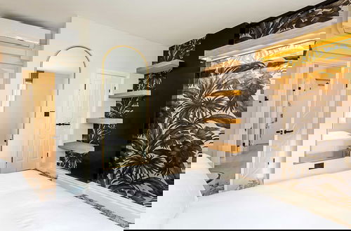 Foto 6 - Modern Edgware Apartment