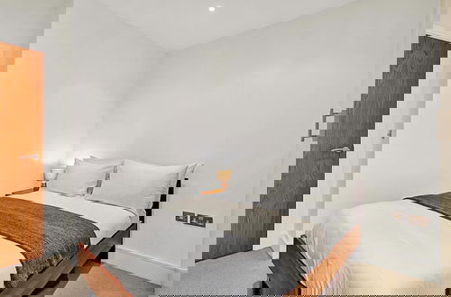 Foto 20 - Urban Retreat: Stylish 1-bed Bliss