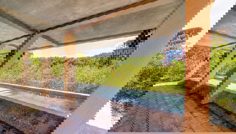 Foto 1 - Jungle Studios on Beach Road with Pool