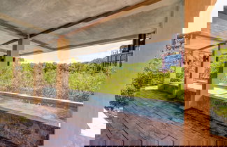 Foto 1 - Jungle Studios on Beach Road with Pool