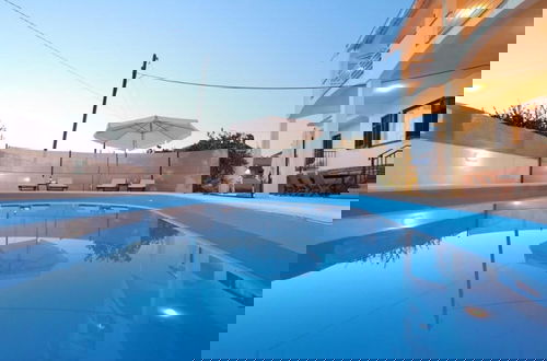 Foto 15 - Max - Luxurious With Pool - A1