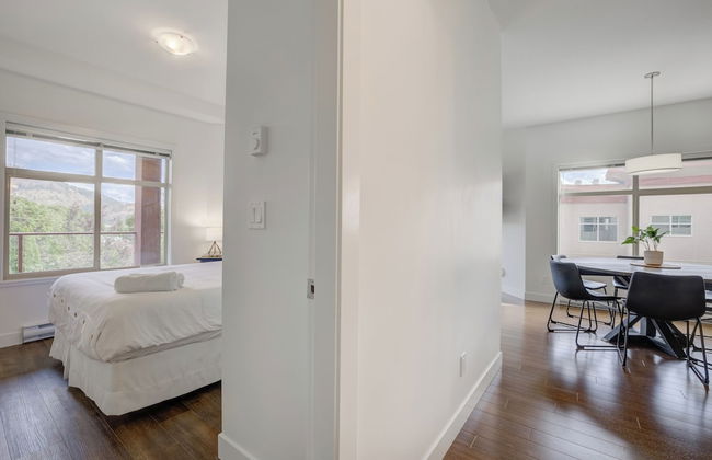 Corner Unit w Large Deck & Amazing View - Foto 40