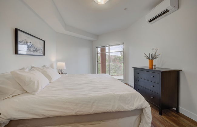 Corner Unit w Large Deck & Amazing View - Foto 8