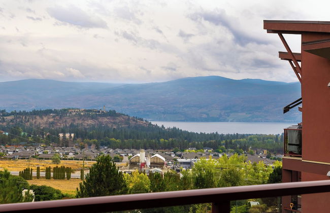 Corner Unit w Large Deck & Amazing View - Foto 57