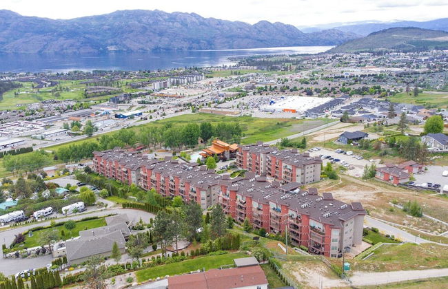 Corner Unit w Large Deck & Amazing View - Foto 54