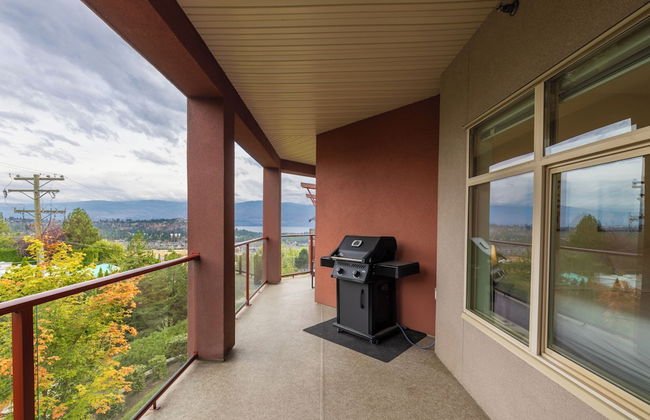 Corner Unit w Large Deck & Amazing View - Foto 45